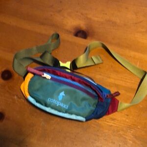 Cotopaxi 1.5 l hip pack